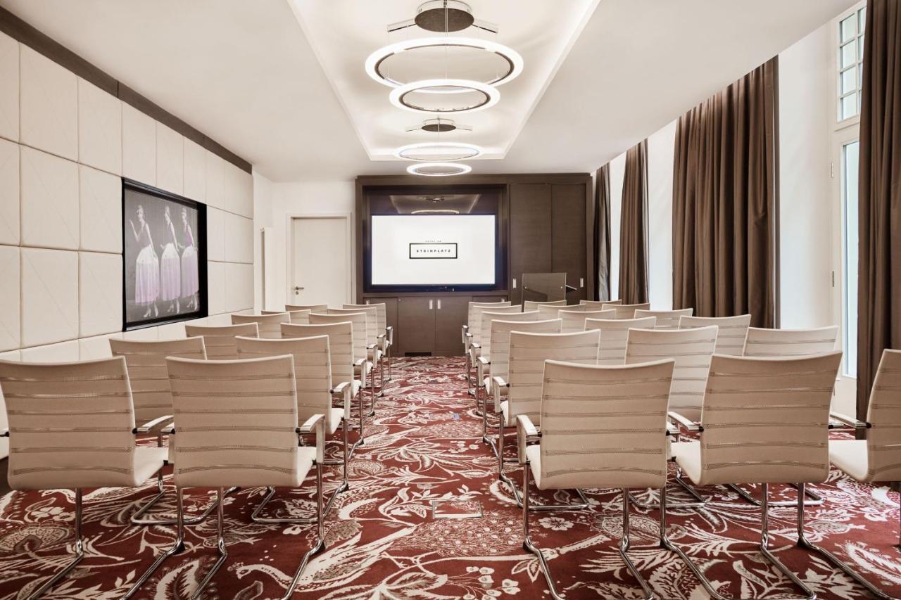Roomers Steinplatz, Autograph Collection 5*