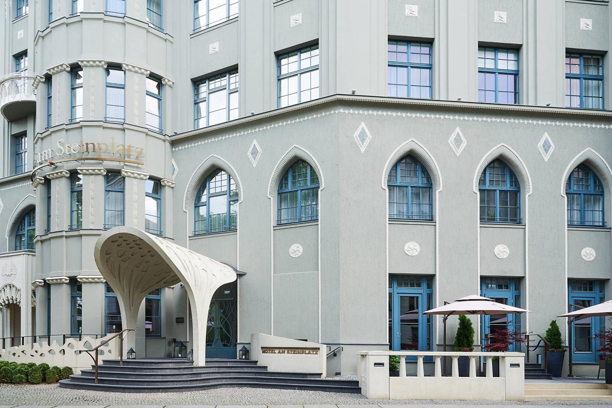 Roomers Steinplatz, Autograph Collection