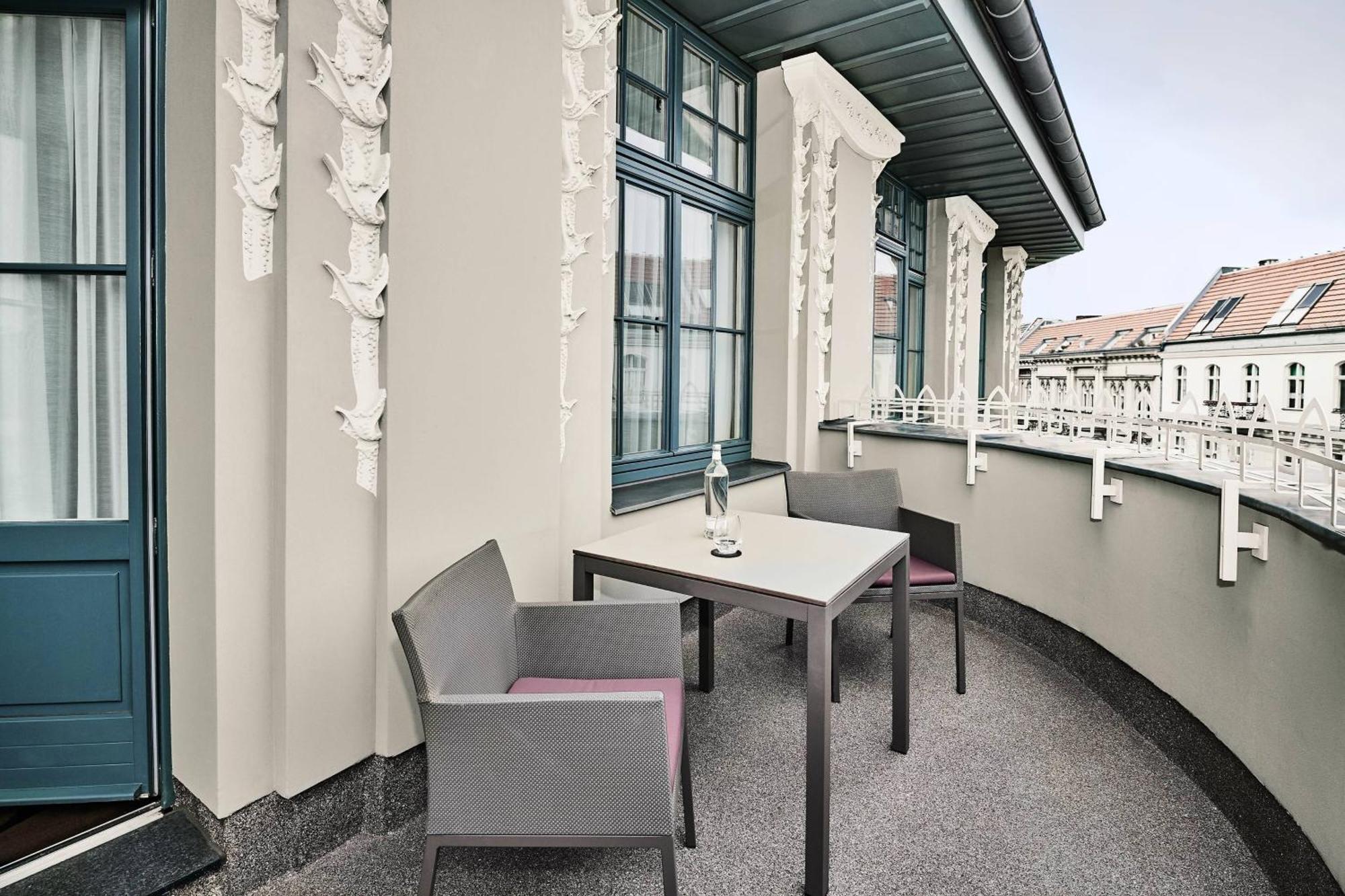 Roomers Steinplatz, Autograph Collection 5*